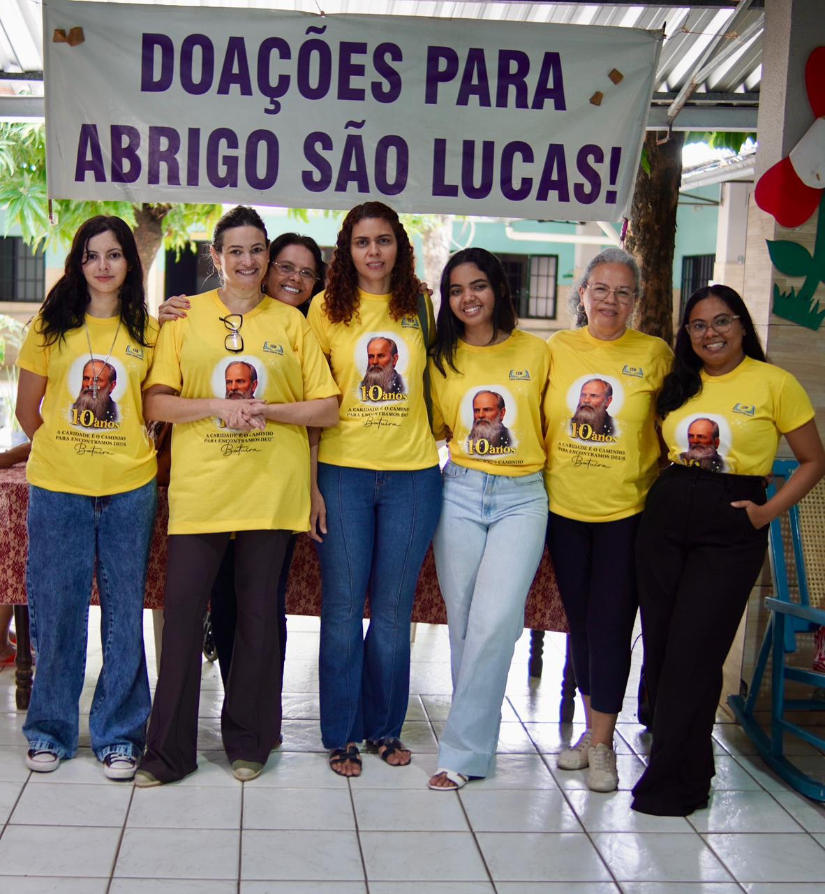 Entrega de doações ao Abrigo São Lucas